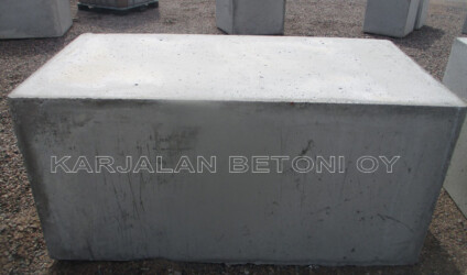 Näistä on helppo tehdä liikenne esteitä, tasoja, tai seinän ylimmät tasot.