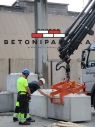 Ensimmäisen kerroksen asennus on tärkein ja tarkin @Karjalan Betoni Oy